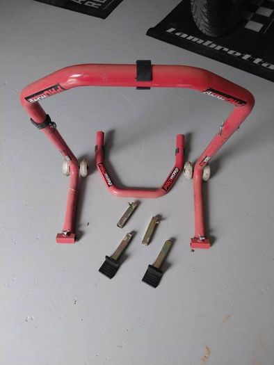 Paddock stand