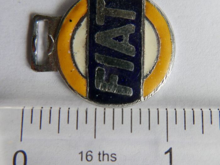 Vintage Collection FIAT Pins badges