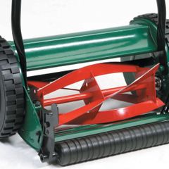 Qualcast Panther 30 Manual Push Cylinder Lawn Mower / Reel Mower
