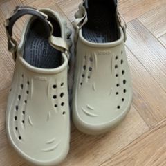 mens crocs