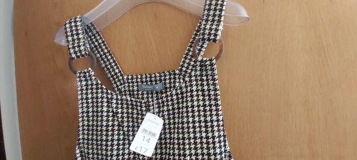Ladies clothes
