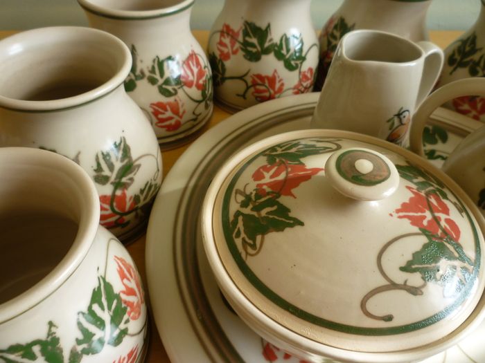 Stoneware Jackson Pottery Coffee tea service 12 pieces. IMMACULATE. CLASSIC STONE WARE