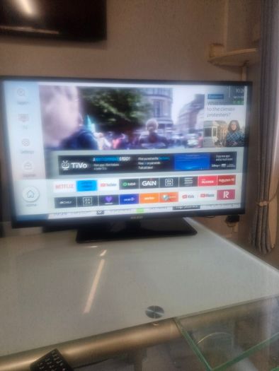 Walker 40in Smart Tv