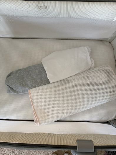 Chicco next2me - magic moon grey co-sleeping crib