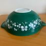 Shamrock Pyrex Bowl Image 3