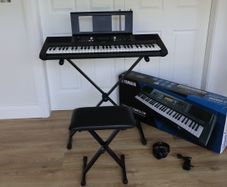 Yamaha keyboard Bundle (Keyboard+stand+stool+headphones)