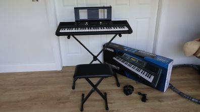 Yamaha keyboard Bundle (Keyboard+stand+stool+headphones)