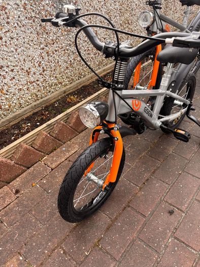 kids bike with lights new in
