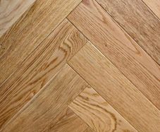Engineered 3mm Sierra Rustic Oak Herringbone Lacquered