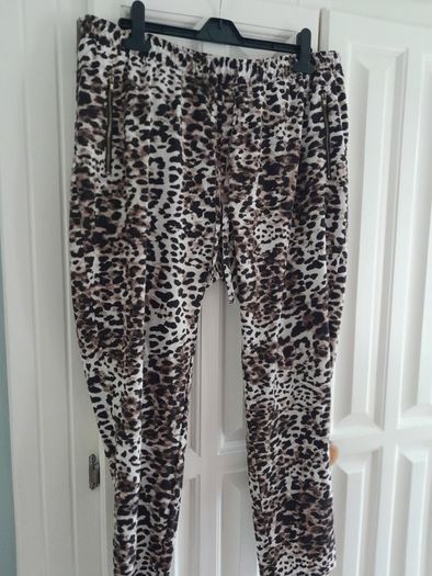 H&M Animal Print Lightweight Trousers New