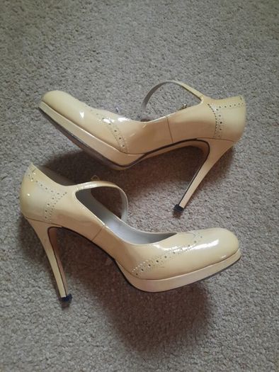 Thomas Patrick cream high heel mary janes