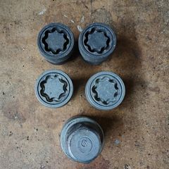 Suzuki lock nuts for stud with connector