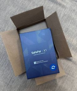 Crypto Hardware Wallet  SafePal X1