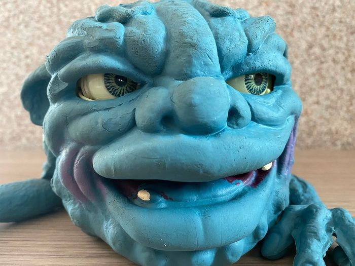 Vintage Drool Boglins Hand Puppet Blue Monster 1987