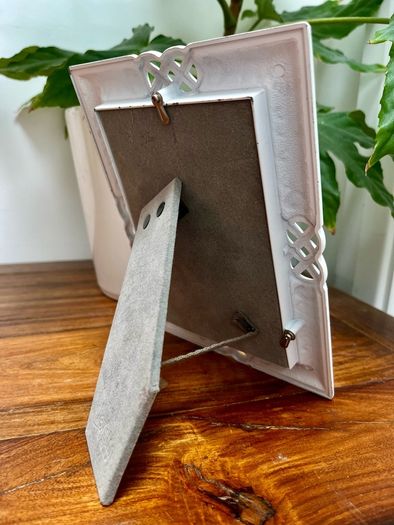 Metal Celtic-style photo frame