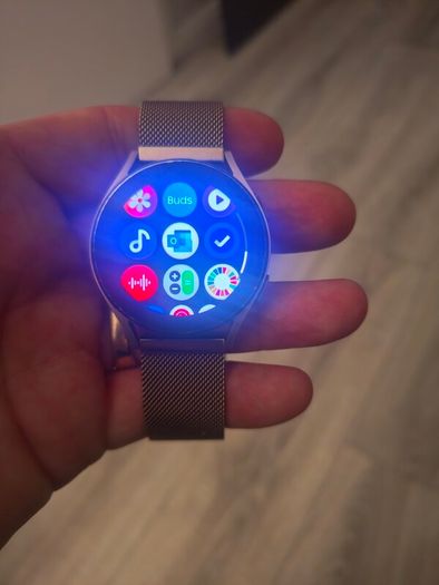 Samsung galaxy 4 smart watch 40mm