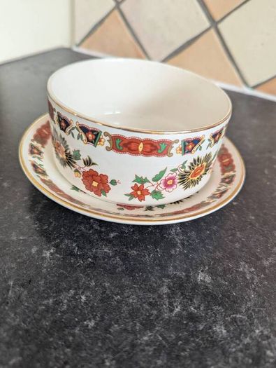 Arklow IRELAND grevy bowl with saucer