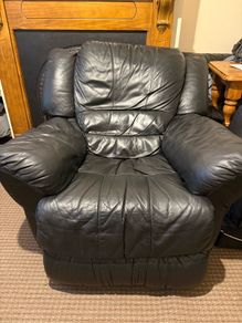 Electric Recliner (Broken)