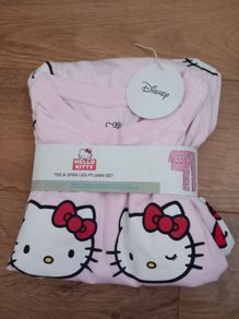 Ladies Hello Kitty Pyjamas