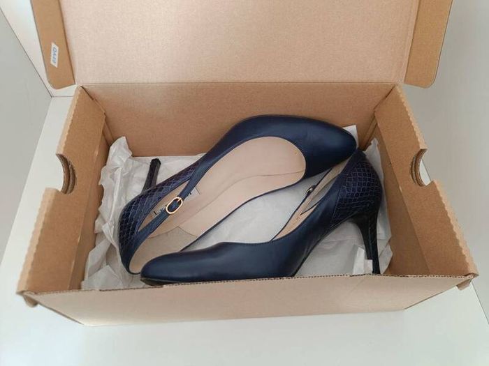 L.K. Bennett London Navy Leather & Croc-Effect Heels - EU 40