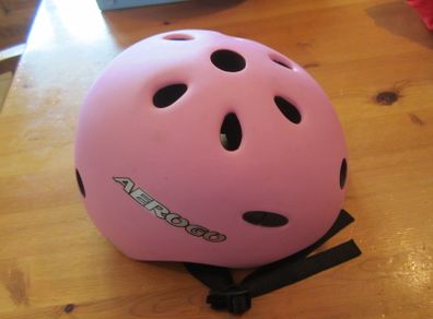 PINK Aerogo helmet