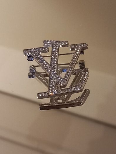 Fashion diamante brooch, D18 post 3e