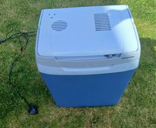 camping fridge PRICE DROP!!!!