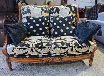 beautiful 2 seater