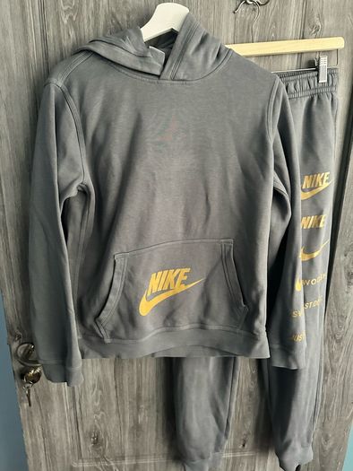 Nike Swoosh Tracksuit - XL Boys
