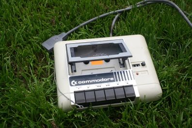 Commodore 64 An old computer cassette player (not tested)