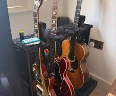 Gator 4 Guitar Stand / Rack