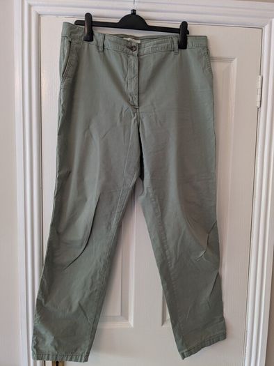 M and S chinos 16L