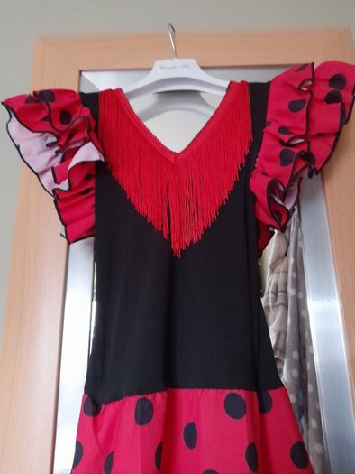 Girl's BRAND New Spanish Costume Dress