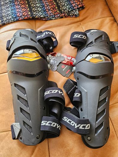 Motorcycle Kneepad SCOYCO K17