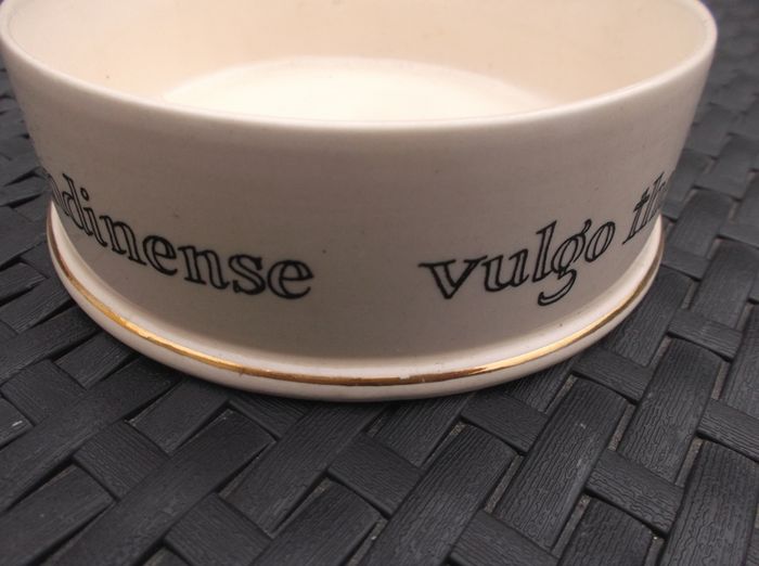 Lovely Vintage Presume Powder Box, Porcelain