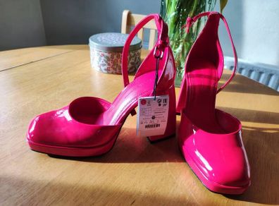 red platform shoes