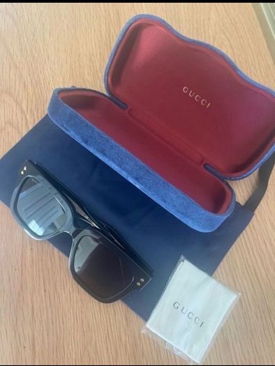 Gucci Rectangular Frame sunglasses