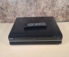 TOSHIBA DVR-19DTKB2 DVD player VHS recorder combo combi unit With HDMI and DVB plus remote control video player