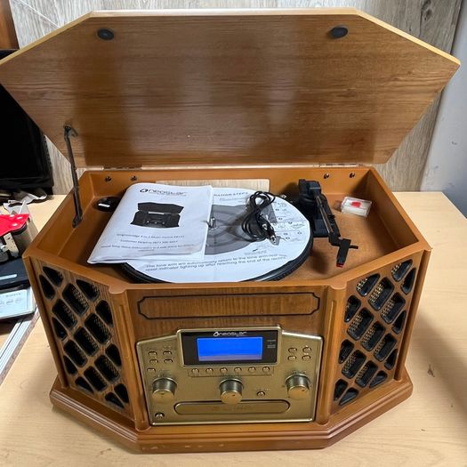 Neostar Deluxe Nostalgic Music Centre Wooden Box Vinyl Cd Cassette Radio