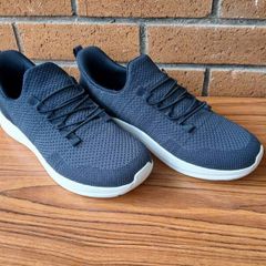 New gents summer walking shoes size 44