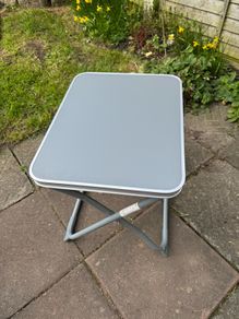 2in1 folding stool and table
