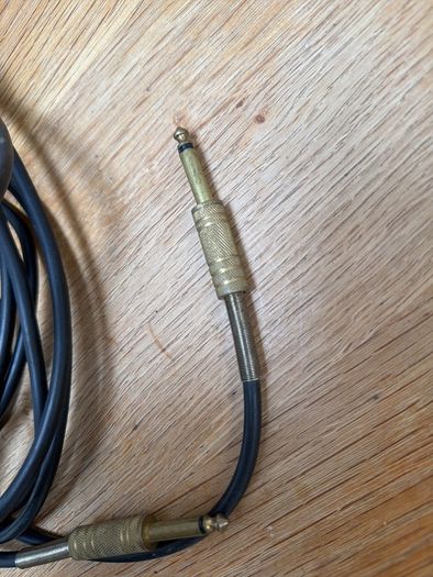 Long Amp lead about 5.5 metres long guitar