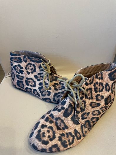 Leopardskin ankle boots