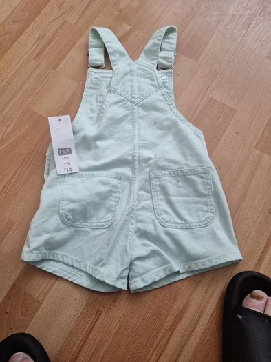 Shorts Dungree Style/Size: 5/6 and 8/9 yrs