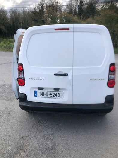 peugeot partner tax&test