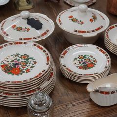Lot of Carrigdhoun Pottery, Cork
