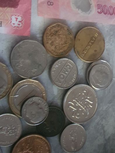 Notes medals and coins