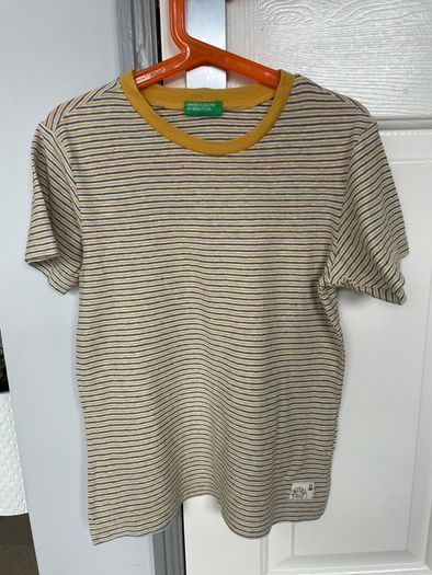 Benetton t-shirt (Age 6-7)