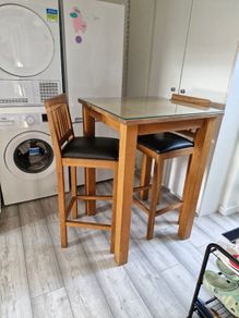 breakfast bar table