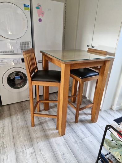 breakfast bar table